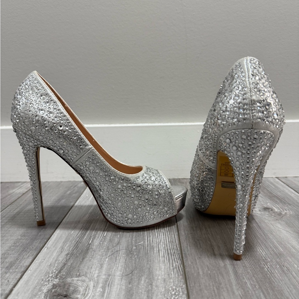 Lauren Lorraine Heels In Colour Silver. Size 7.
